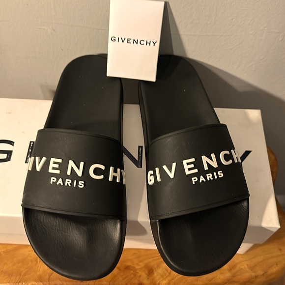 Givenchy black slides with Givenchy in white letters on top - Picture 2 of 5